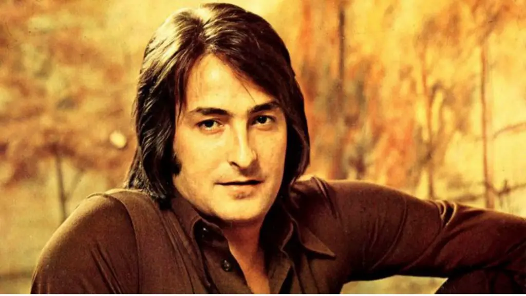 A 52 años de su partida, Nino Bravo sigue cantando fuerte donde duele: 10 razones por las que su voz nunca se apagó