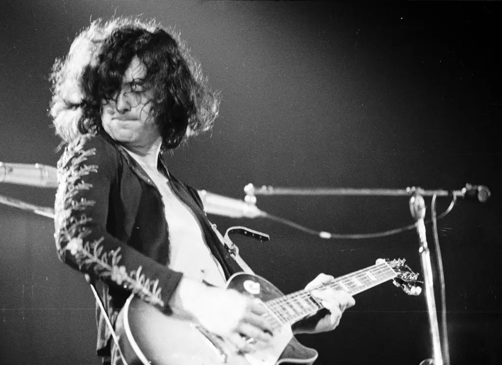 Jimmy Page: La Mente Maestra de Led Zeppelin que Redefinió el Rock