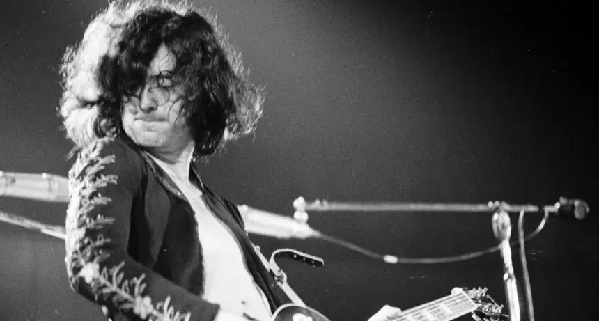 Jimmy Page: La Mente Maestra de Led Zeppelin que Redefinió el Rock