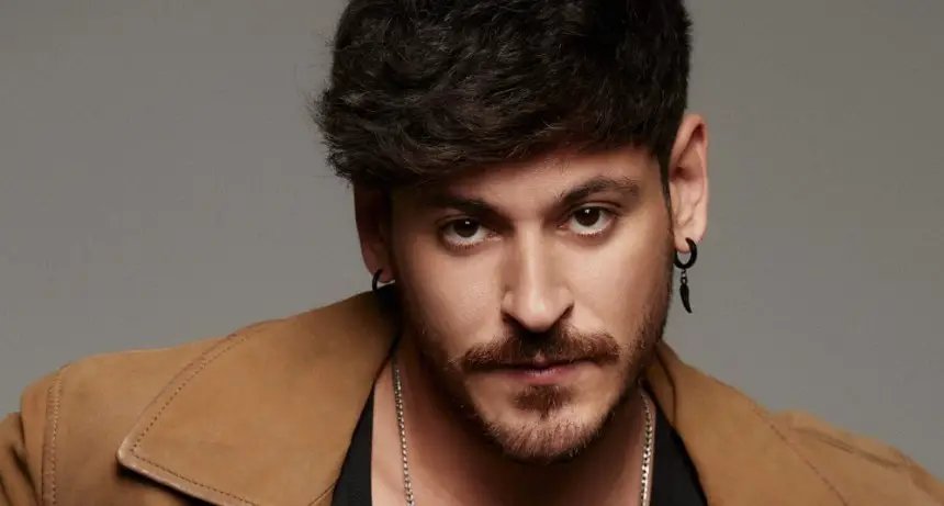 Top 10 canciones más tocadas de Luis Cepeda en AcordesWeb