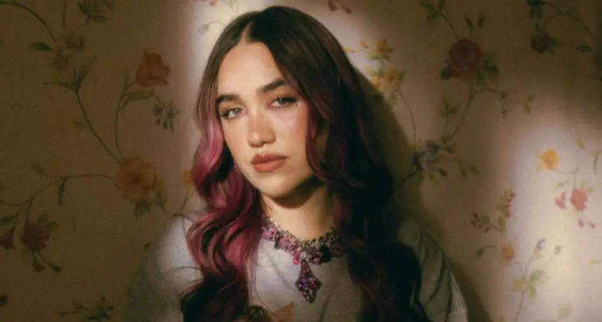 Ela Taubert y la pregunta que atraviesa el alma: “¿Cómo Haces?” como manifiesto del amor incondicional