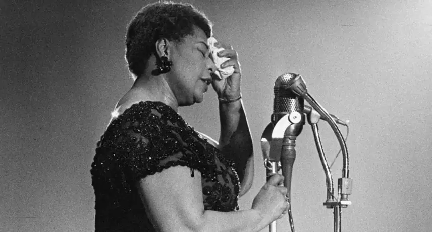 Hoy cumpliría años Ella Fitzgerald: 10 curiosidades de la mujer que hizo del jazz una revolución elegante y eterna