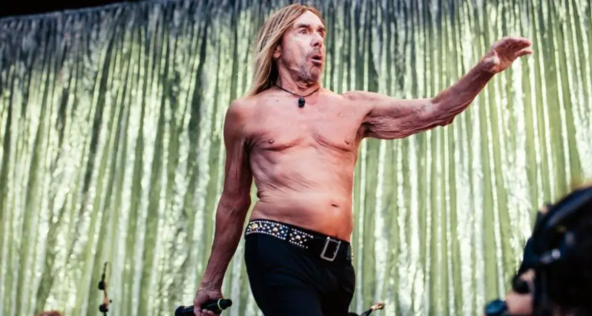 Iggy Pop en su día: cómo sobrevivió a sí mismo y se volvió inmortal