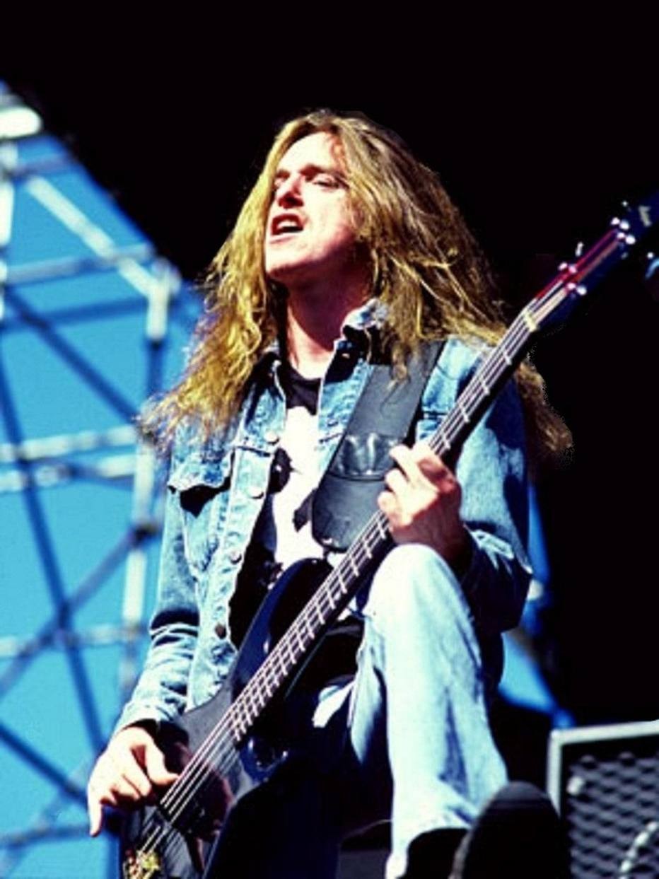 El último concierto de Cliff Burton con Metallica: Una noche legendaria en Estocolmo.