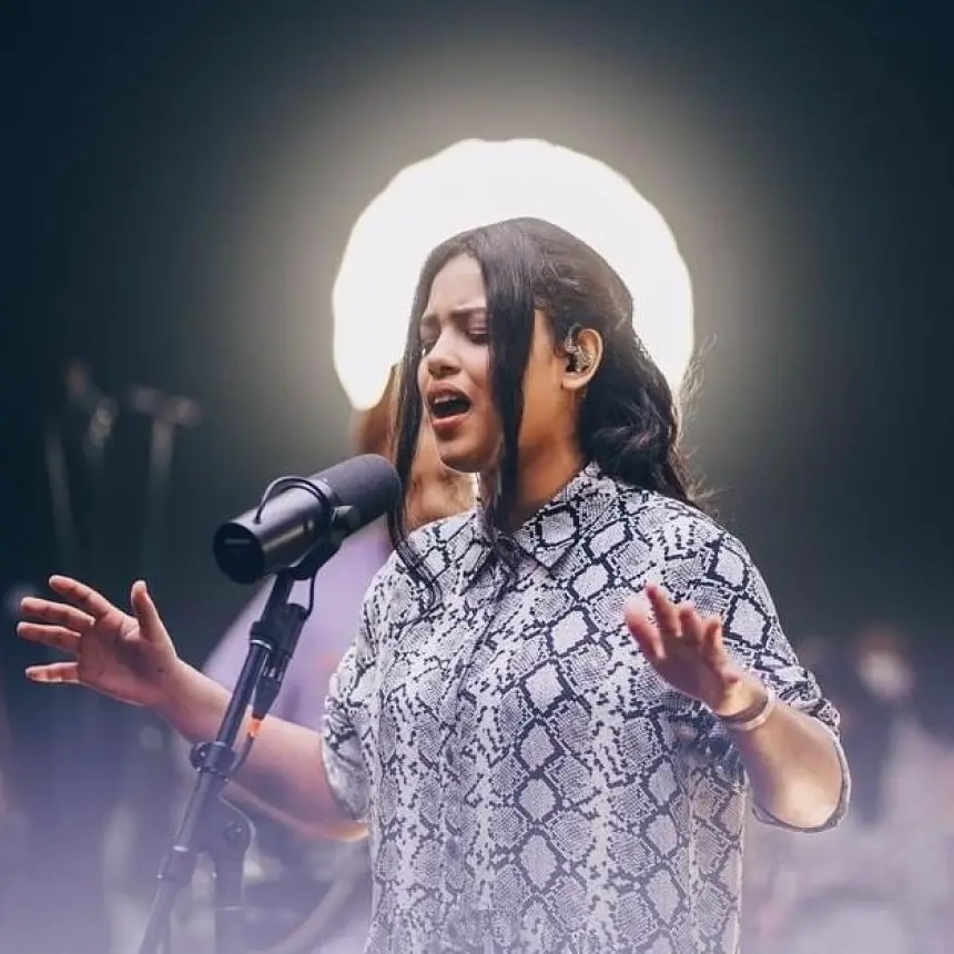 Averly Morillo: La joven voz del gospel latino que inspira a una nueva generación.