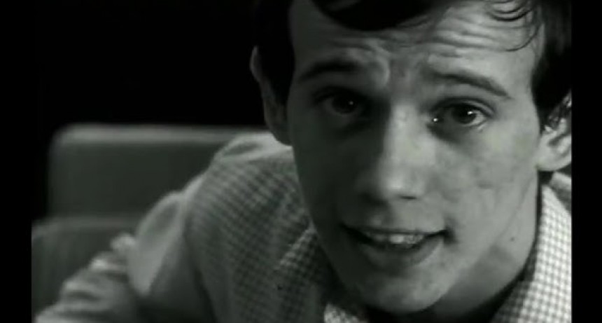 Silvio Rodríguez: Poeta de la Revolución y Cronista del Alma Cubana.