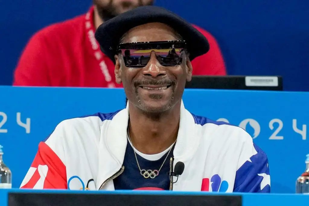 Snoop Dogg: Celebrando el legado de un ícono del rap en su aniversario.