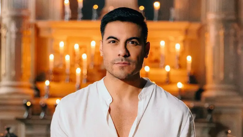 Carlos Rivera Revive Tradiciones con “Calavera”: Un Himno Emotivo y Cultural.