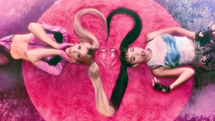 Paris Hilton y María Becerra sorprenden con Without Love: un nuevo himno pop.