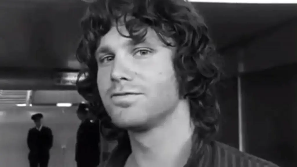 Jim Morrison: El Poeta del Rock que Transformó la Música para Siempre.