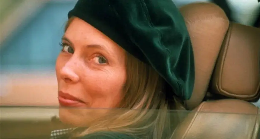Joni Mitchell: Celebramos el legado eterno de una leyenda en su aniversario.