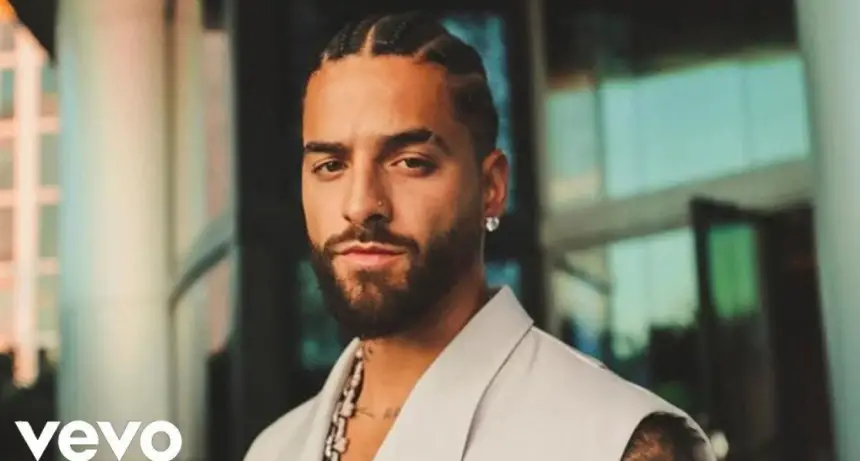 Maluma sorprende con Cosas Pendientes, un regreso al reguetón más íntimo.