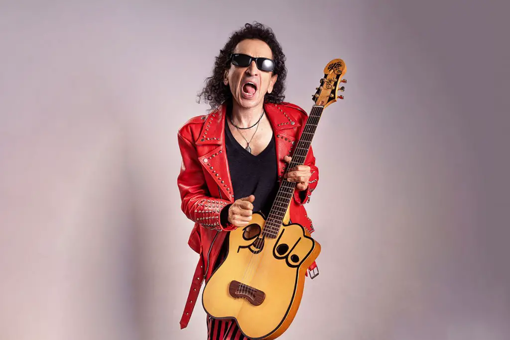 Alex Lora: La Voz del Pueblo y el Rock Mexicano Celebran su Legado.