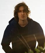 Dean Lewis