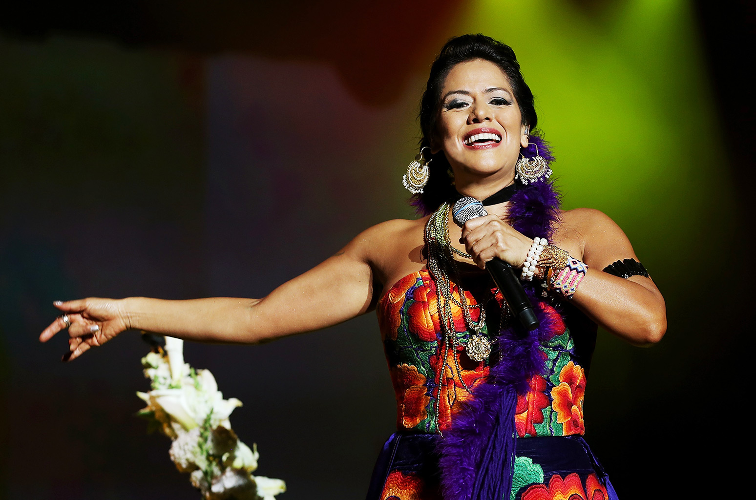 Acordes de LILA DOWNS para Guitarra, Piano y Ukelele.