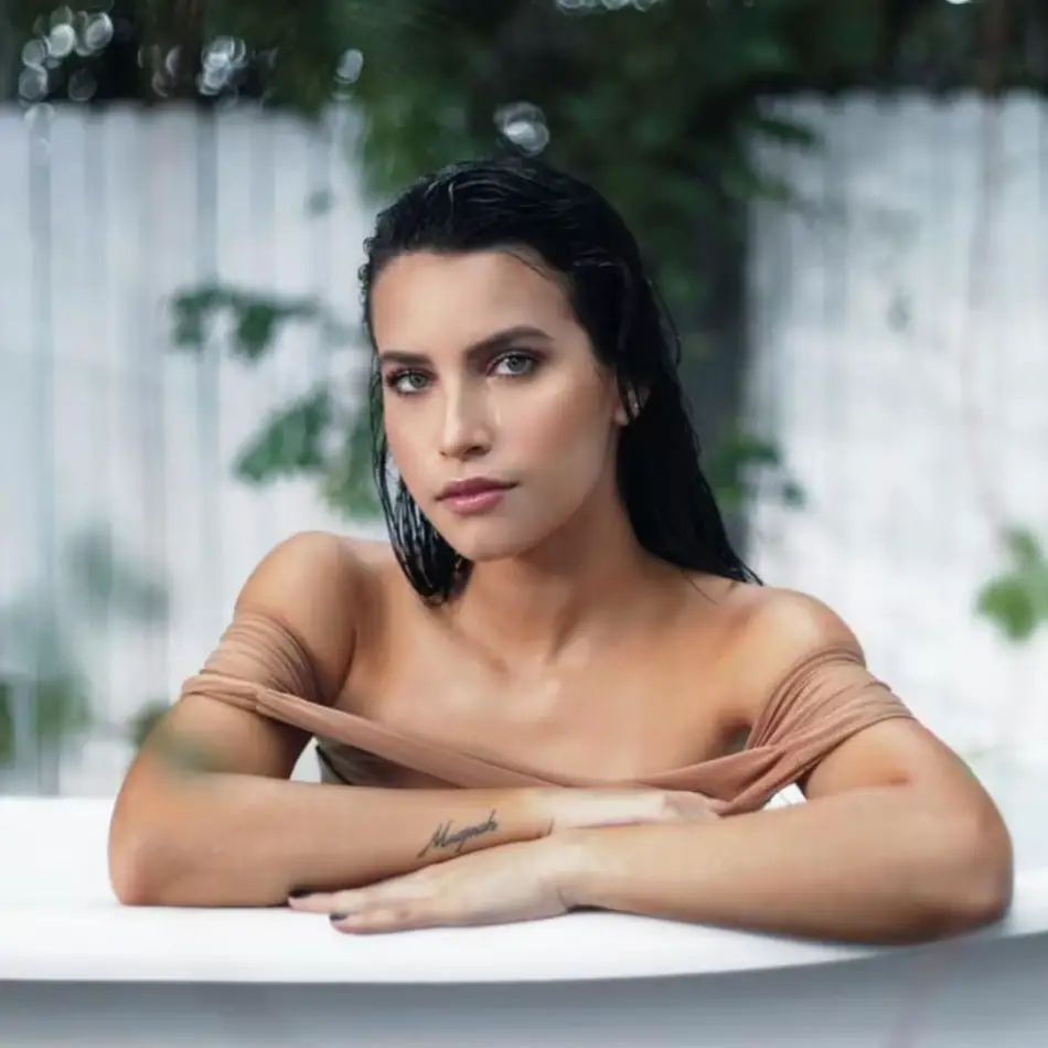 Acordes de Zhamira Zambrano