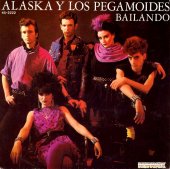 alaska y los pegamoides