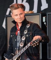 frankie ballard