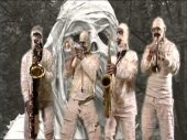 here come the mummies