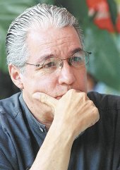 luis enrique mejia godoy