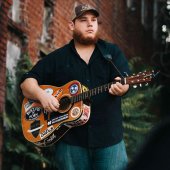 luke combs