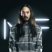 steve aoki